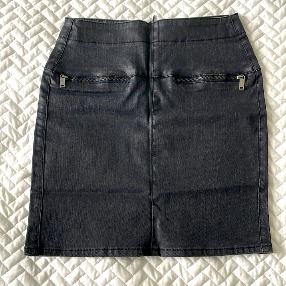 Zara skirt. Size 2